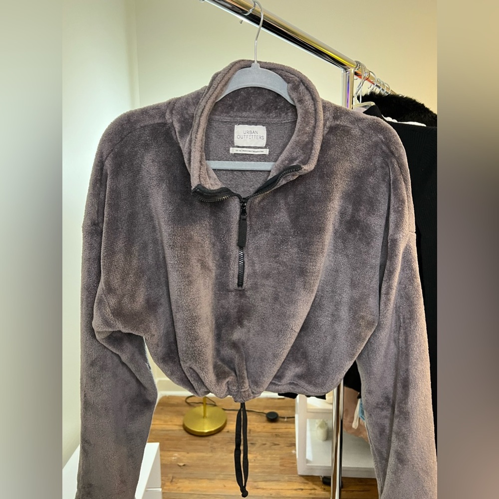 URBAN OUTFITTERS SUPER SOFT DRAWSTRING TOP!!